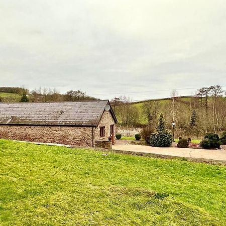 Villa Detached One Level Stone Barn Llangwm-Isaf Esterno foto