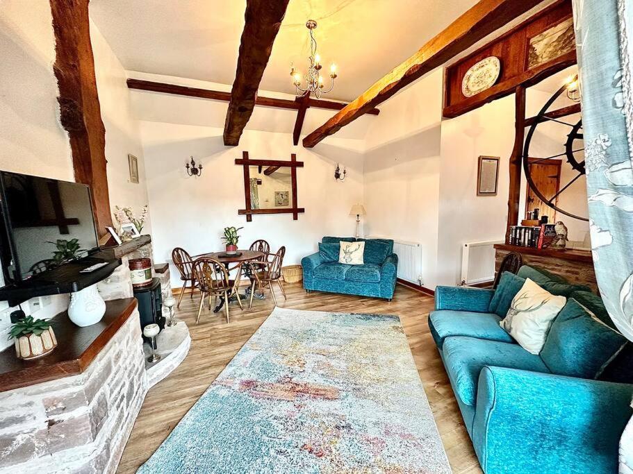 Villa Detached One Level Stone Barn Llangwm-Isaf Esterno foto