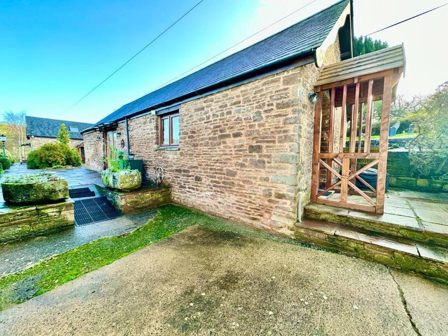 Villa Detached One Level Stone Barn Llangwm-Isaf Esterno foto